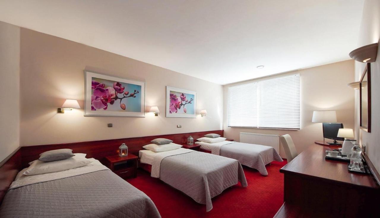 Hotel Sara Kolo  Luaran gambar