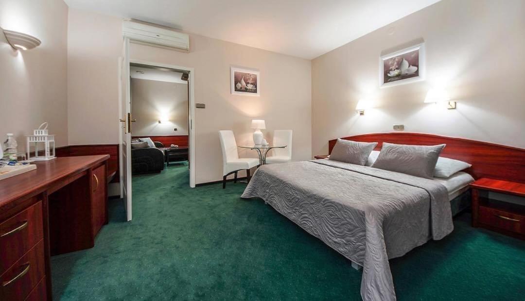 Hotel Sara Kolo  Luaran gambar