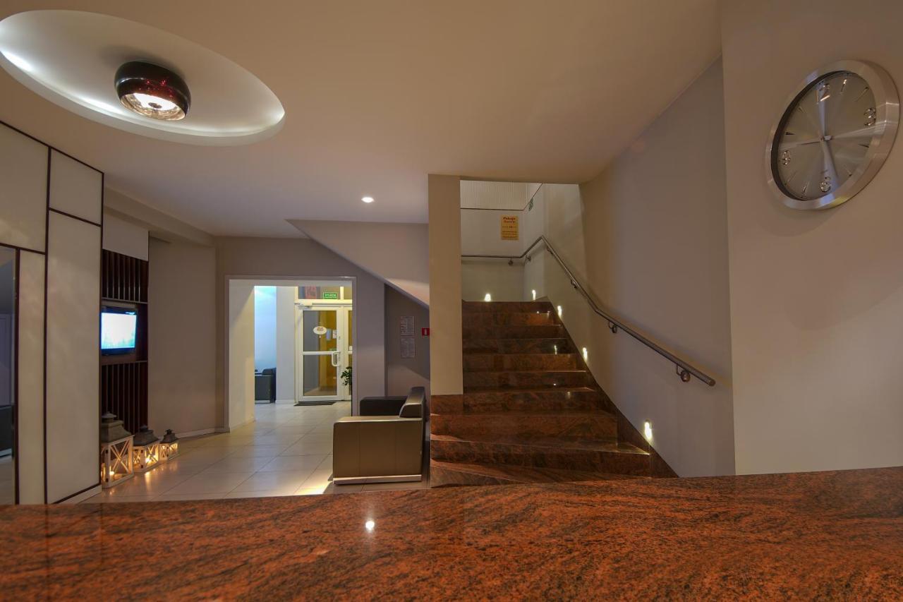 Hotel Sara Kolo  Luaran gambar