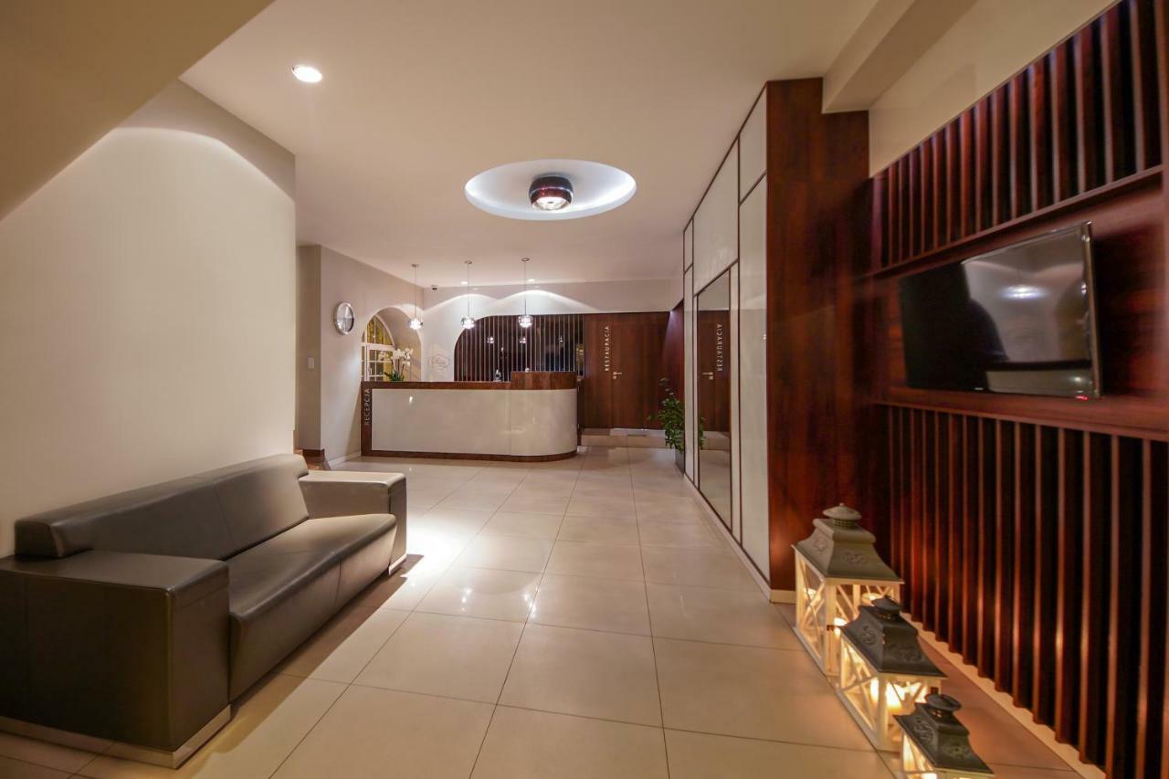 Hotel Sara Kolo  Luaran gambar